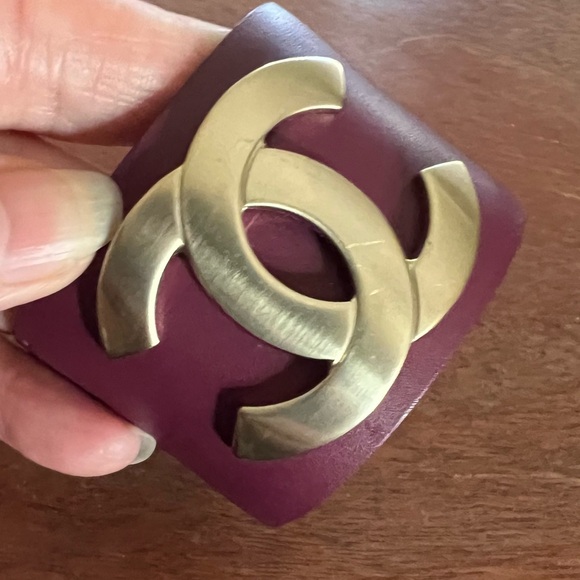 CHANEL CC Exclusive Leather Bracelet - Burgundy - Small - Picture 5 of 11